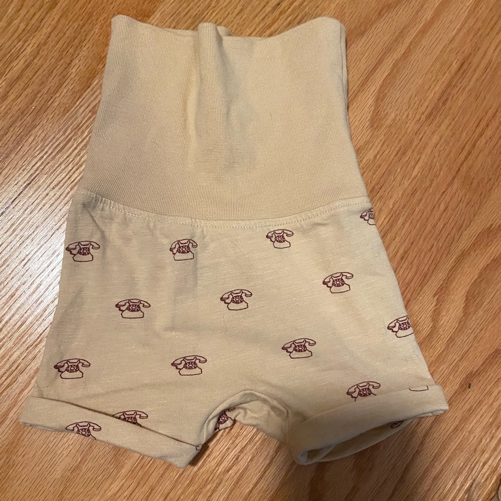 Kate quinn roll over shorts